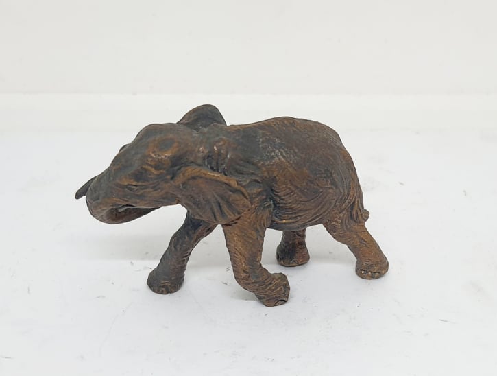 รูปภาพที่1 ของสินค้า : A058 ช้างยืนทองเหลืองขนาดเล็ก 
