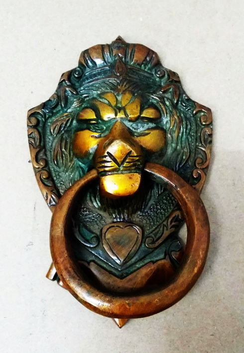 รูปภาพที่1 ของสินค้า : H071 ที่เคาะประตูรูปหัวสิงโตงานทองเหลืองอินเดีย 