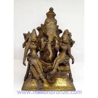 PI013 พระพิฆเนศวรนั่งคู่พระแม่อุมาและพระแม่ลักษมี เนื้อทองเหลืองอินเดีย  PI013 พระพิฆเนศวรนั่งคู่พระแม่อุมาและพระแม่ลักษมี เนื้อทองเหลืองอินเดีย